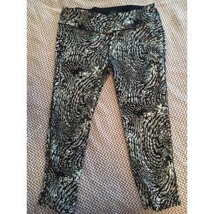 Patterned Workout Capris