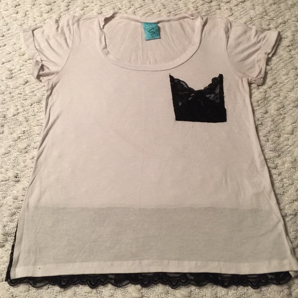 ADORABLE Lace Detail Tee