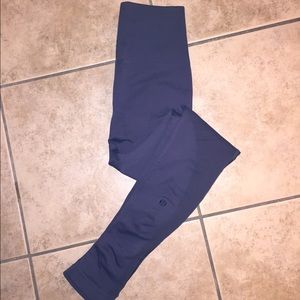 Lululemon Zone in Tight Size 4 NWOT