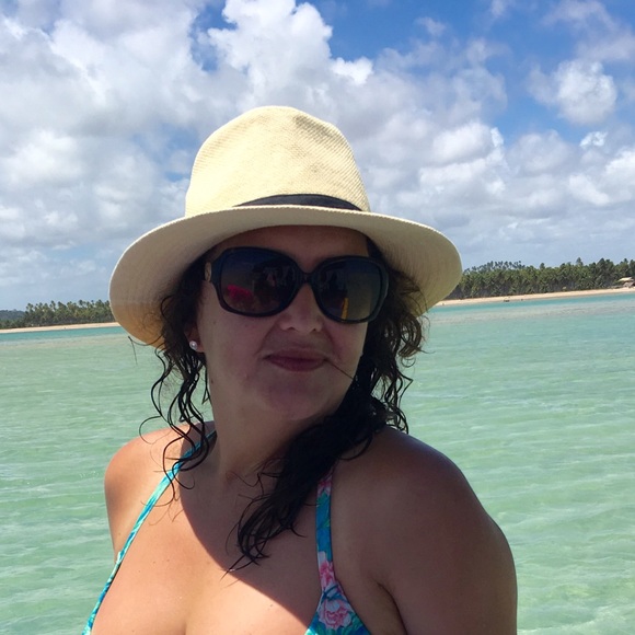 Meet your Posher, Marcia