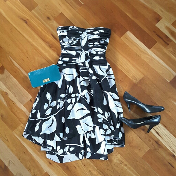 White House Black Market strapless dress