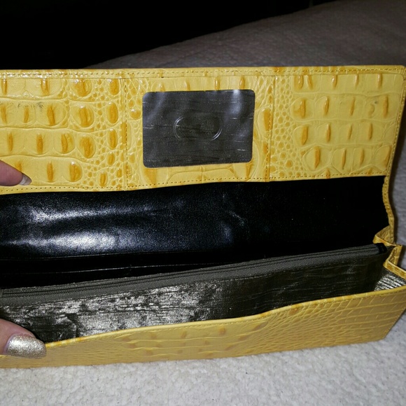 Alligator skin style clutch - Picture 2 of 7