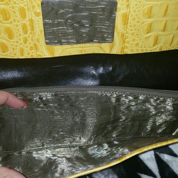 Alligator skin style clutch - Picture 4 of 7