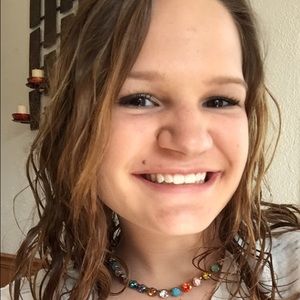 Meet your Posher, Emilee