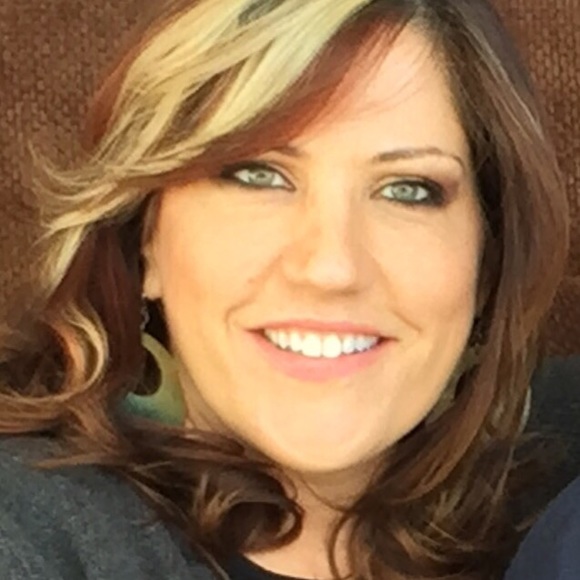 Meet your Posher, Loni