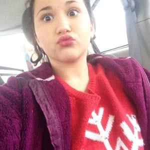 Meet your Posher, Kenady