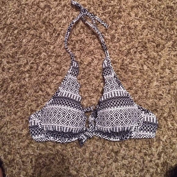Victoria's Secret bathing suit top - Picture 1 of 1