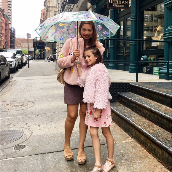 Meet your Posher, Yesenia - Picture 4 of 4