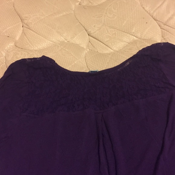 Long sleeve purple lace shirt - Picture 2 of 3