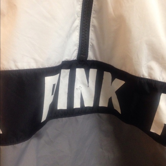 Traded✨ - Picture 3 of 3