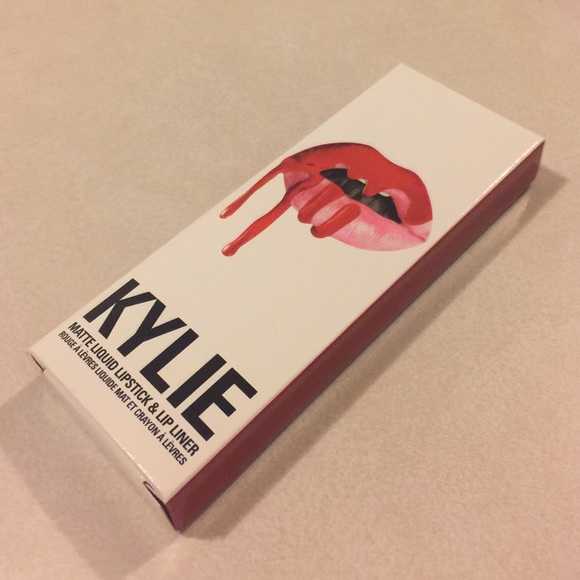 Kylie Lip Kit Bundle Posie K 22 and Kourt K