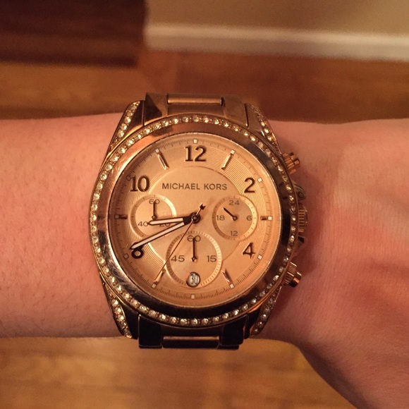 Michael Kors Accessories - Women's rose gold Michael Kors watch