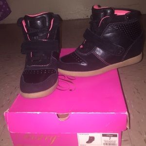 Pastry sneaker wedges