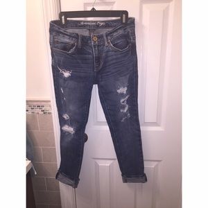 AE slouchy cropped distressed jeans!!