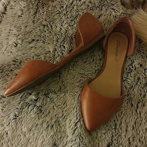 Breckelles size 7 flats