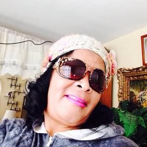 Meet your Posher, Lorna