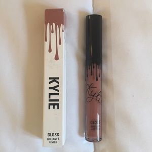 KYLIE Lip Gloss in "Like" 💋