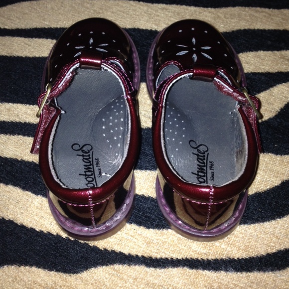 Foot mates girl shoes - Picture 3 of 4