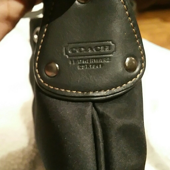 SALE💥💥Coach Black Crossbody Purse/Bag Swingpack - Picture 2 of 4