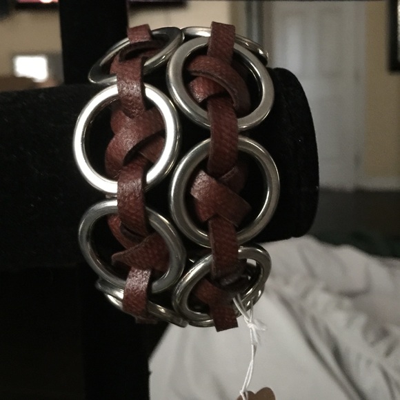 Beautiful genuine leather Brown & silver bracelet