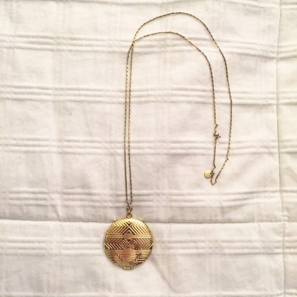 House of Harlow Medallion