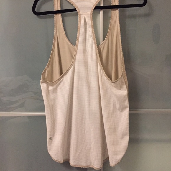 ❗️SOLD❗️Lululemon tank - Picture 2 of 3