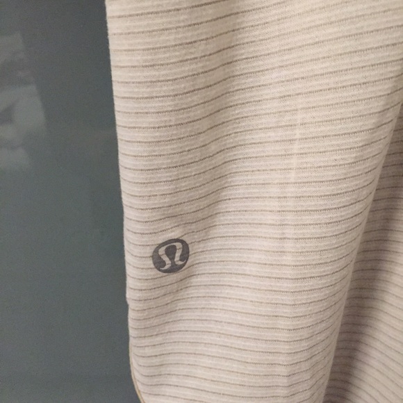 ❗️SOLD❗️Lululemon tank - Picture 3 of 3