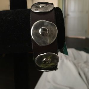 Beautiful silver embellished leather bracelet nwt