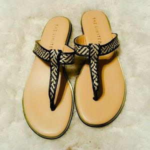 NWOT The Limited Flip Flops
