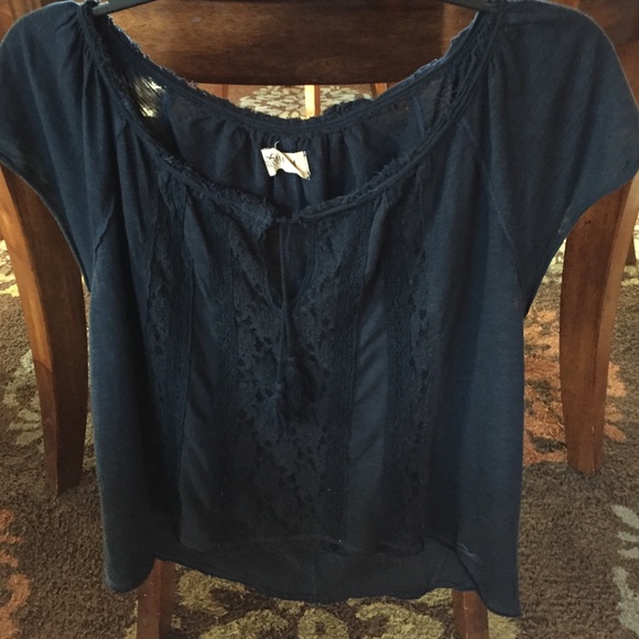 Hollister shirt