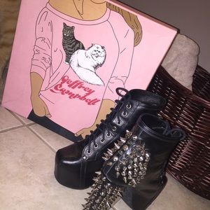 Jeffery Campbell spiked litas