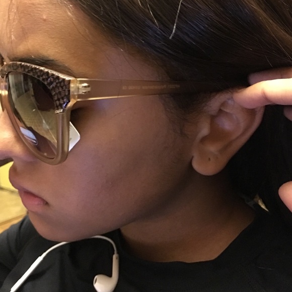 Sunglasses - Picture 4 of 4