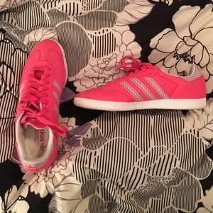 Pink canvas adidas Samba