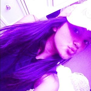 Meet your Posher, Leena