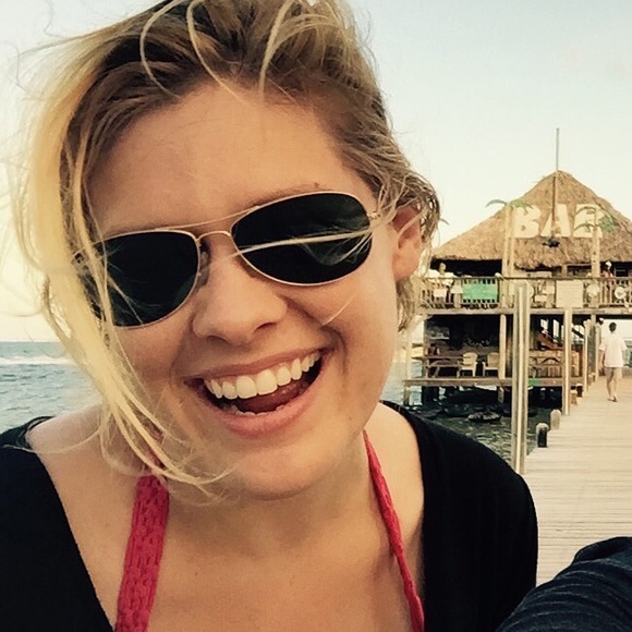 Meet your Posher, Emily