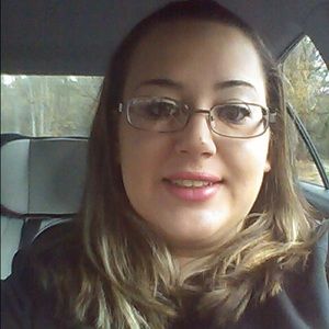 Meet your Posher, Leeann