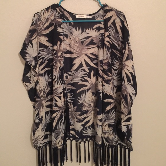 🌴Palm leaf kimono🌴