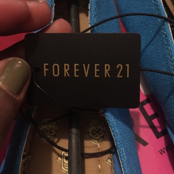 Forever 21 Slip On Tennis Shoes - Picture 3 of 4