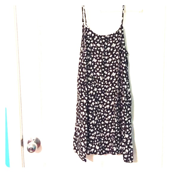 Lose tank top floral dress!