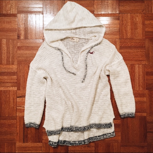 Hollister Sweaters - Hollister Pullover Sweater Hoodie