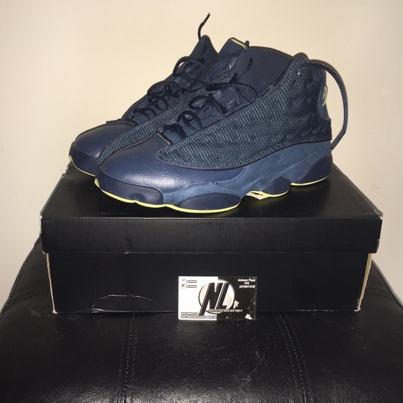 Air Jordan "Hornet" 13s