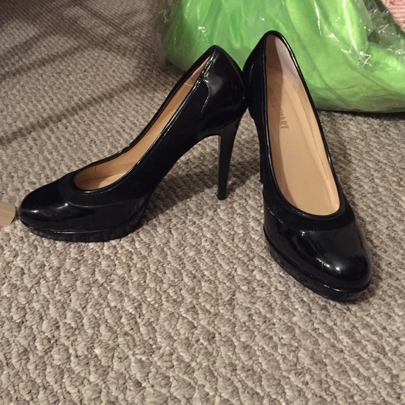 Black heel