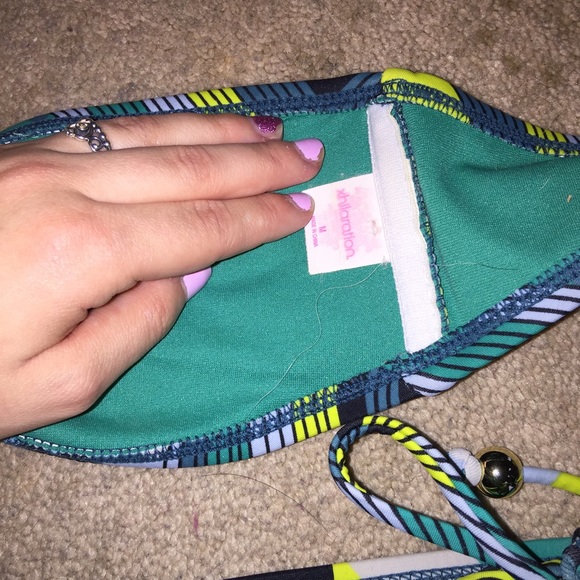 Bathing suit - Picture 3 of 4