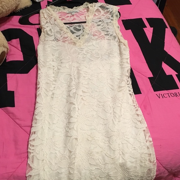 White lace party dress