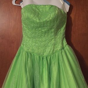 Line green ball gown