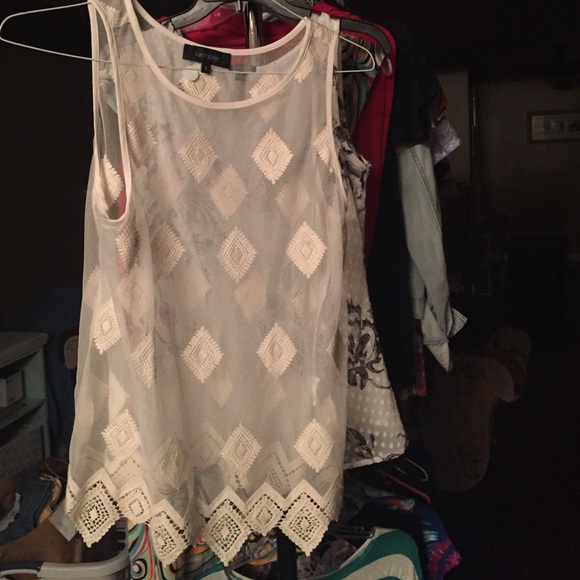 Karen Kane lace overlay tank