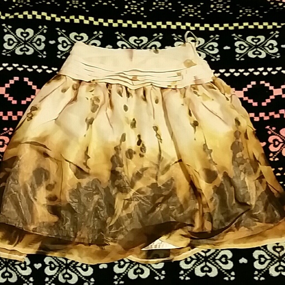 Ladies Skirt