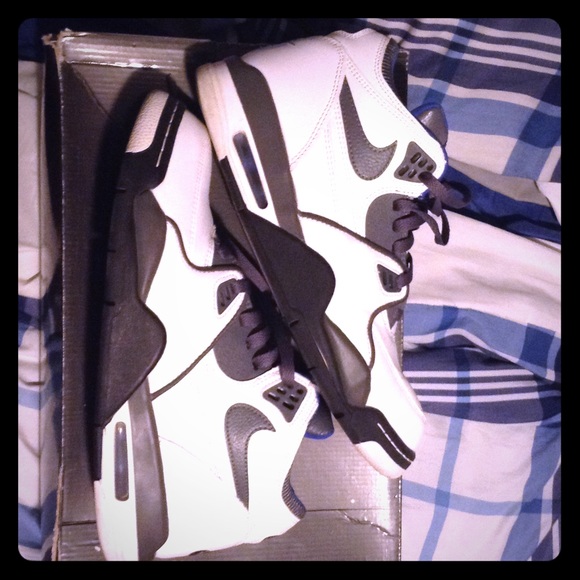 Nike air flight shoes