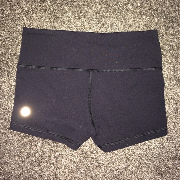 LULULEMON SPANDEX SIZE 2! Perfect condition!