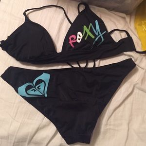 Bathing suit bottoms and top